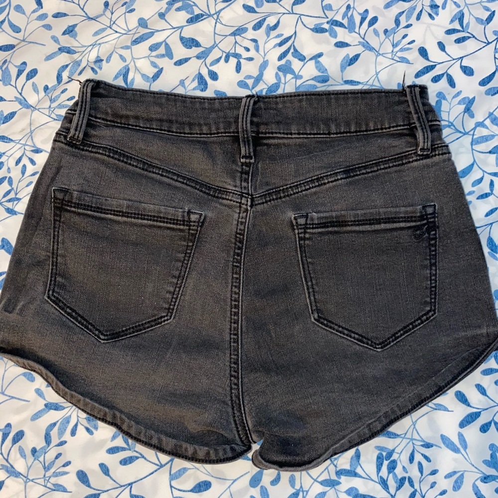 Shorts - Picture 2 of 2